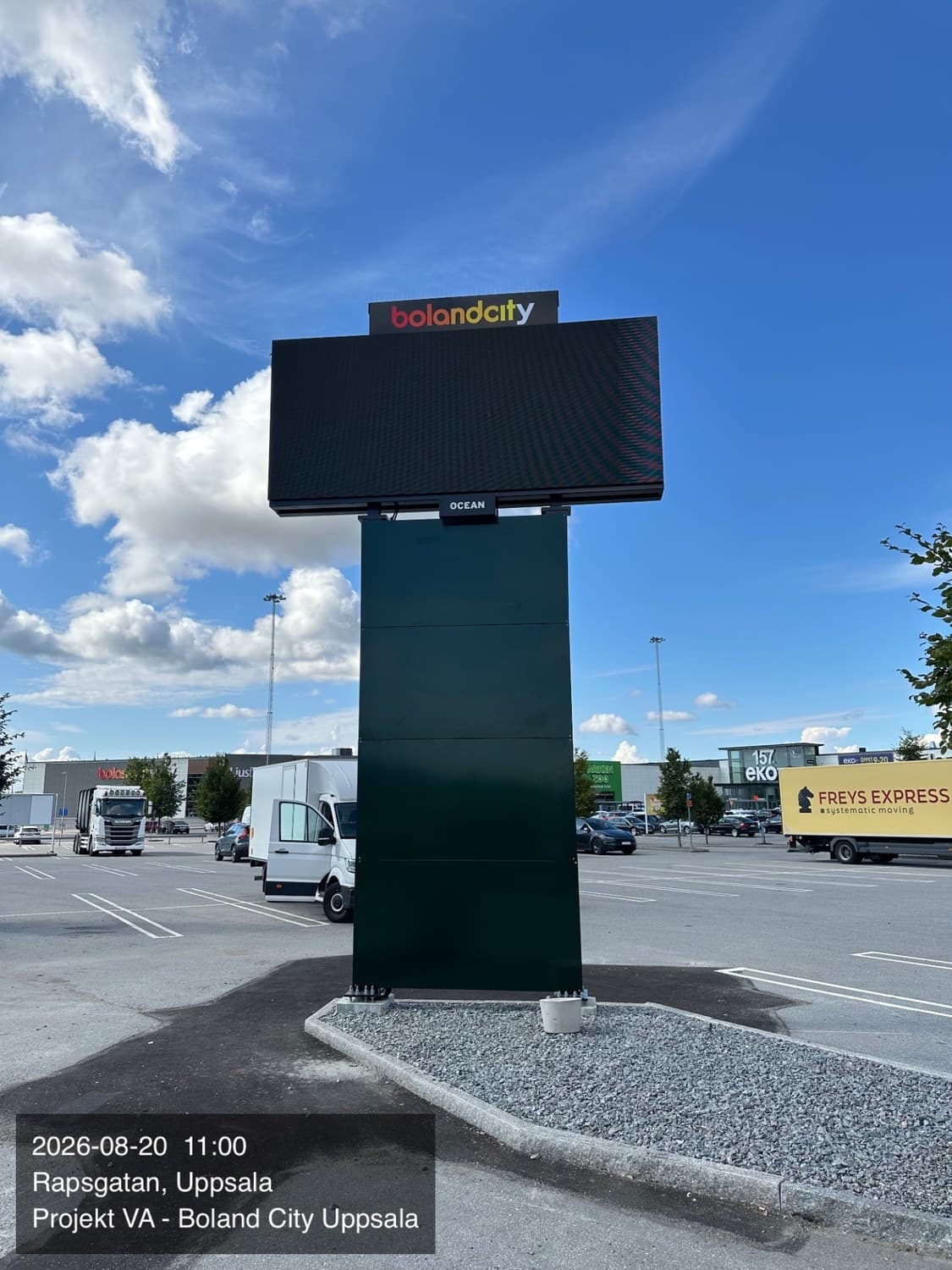 The pylon in its parking-lot setting at Rapsgatan, Uppsala